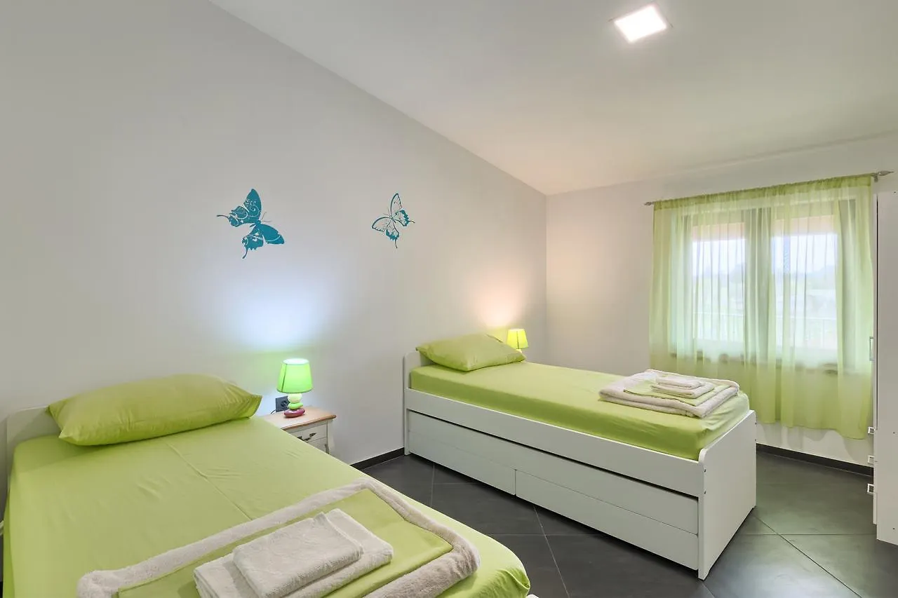 Apartments Ines Pula
