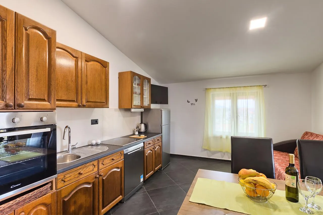 Apartments Ines Pula